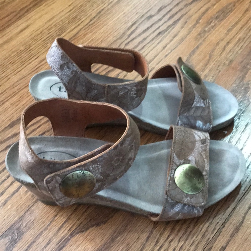 Taos Sandals